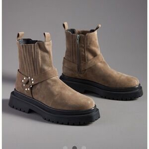 Anthropologie Pilcro Taupe Ankle Boots with Black Soles